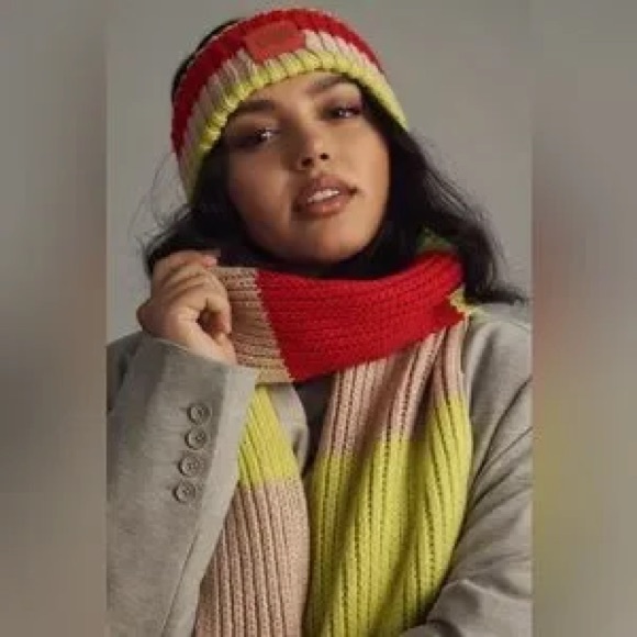 UGG x Anthropologie chunky knit scarf - Picture 3 of 6